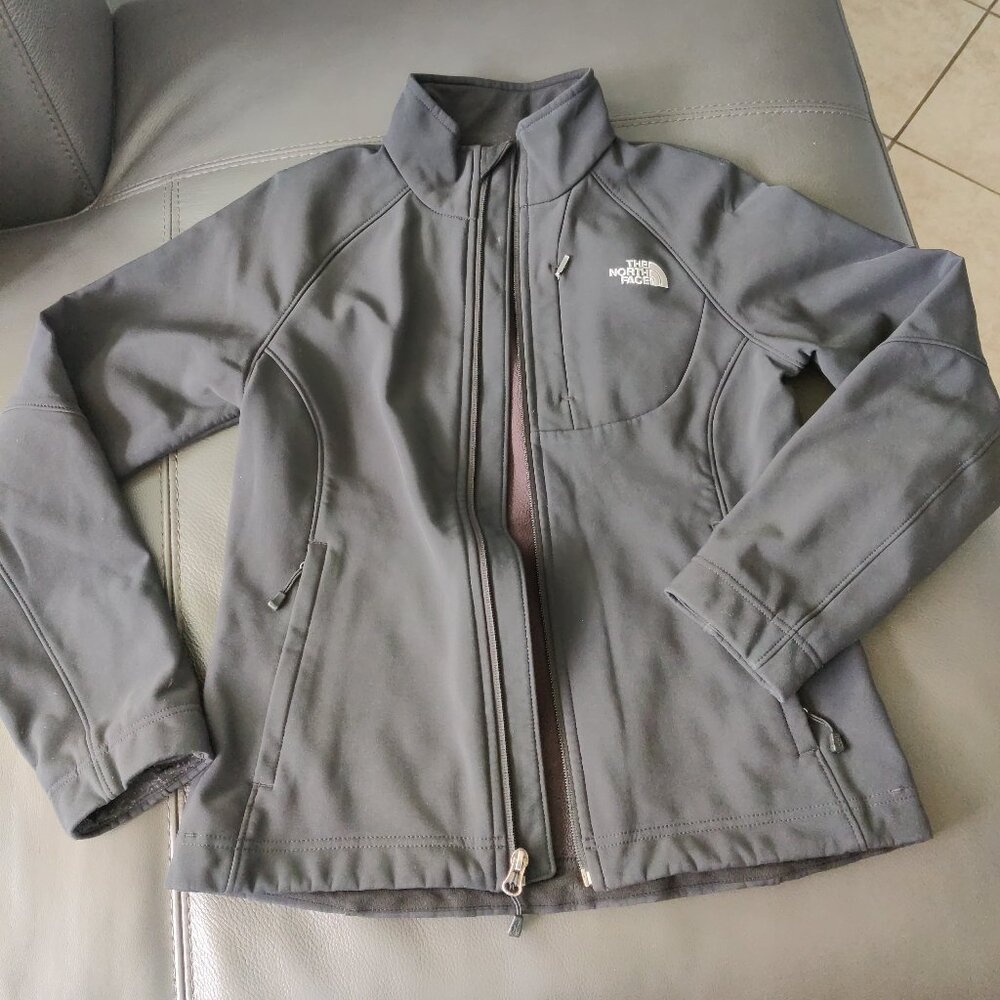 The North Face women's soft shell jacket black size small
